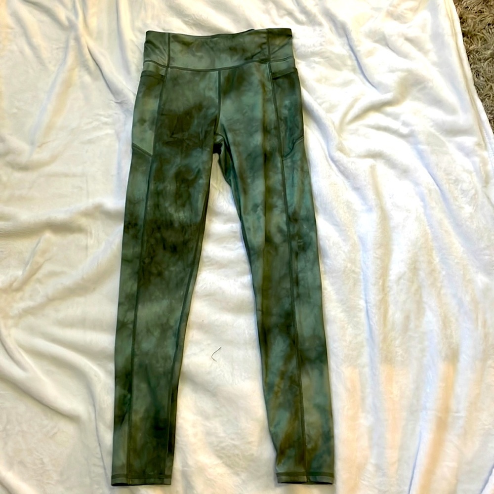 Green leggings